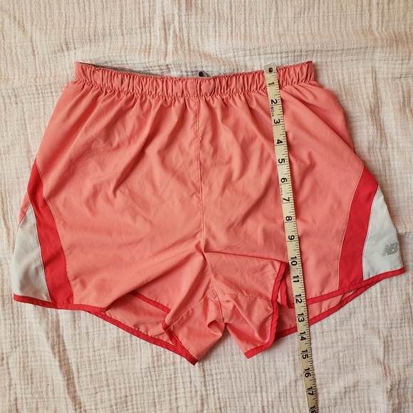 Relisted New Balance Running athletic shorts coral - Picture 5 of 8